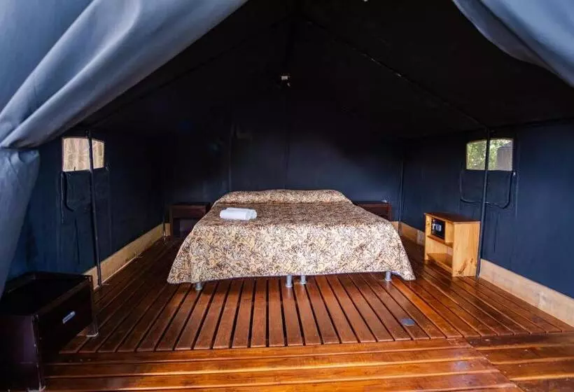 Retkeilymaja Arenal Backpackers Resort