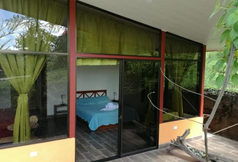 تختخواب و صبحانه Arenal Garden Lodge