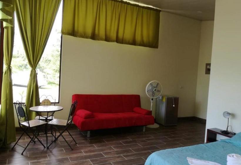 تختخواب و صبحانه Arenal Garden Lodge