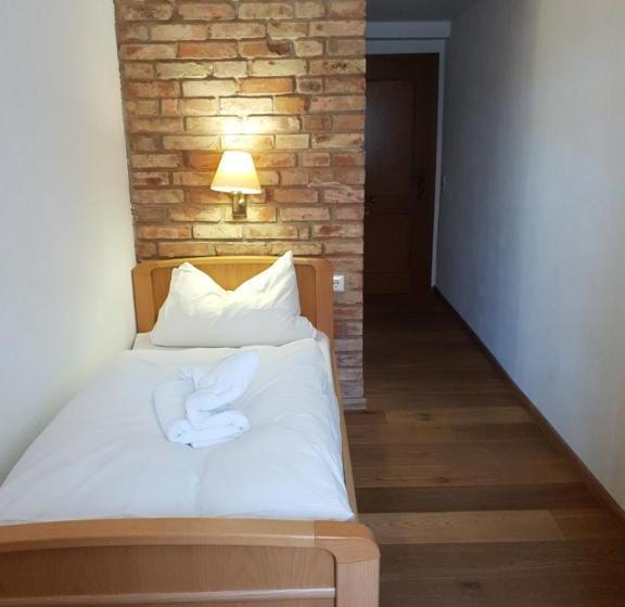 Отель Landhaus Akazienhof