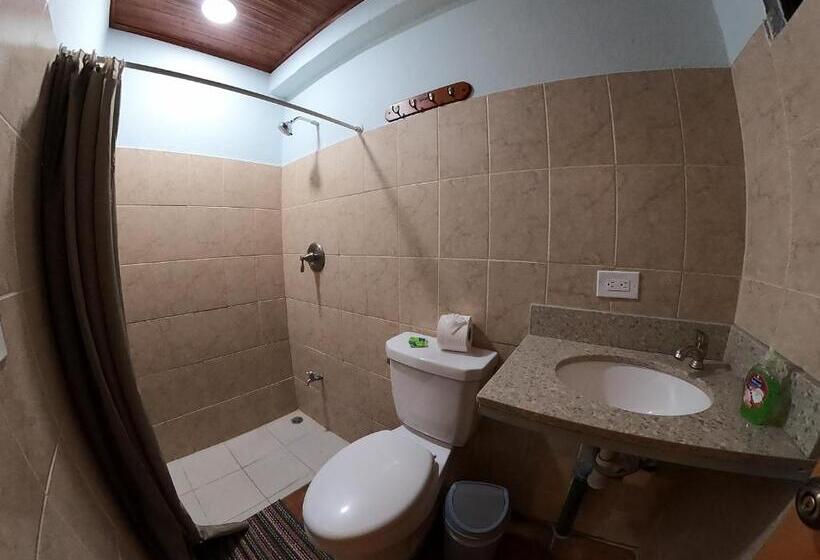 هتل Laureles Collection Uvita   Cabinas Los Laureles