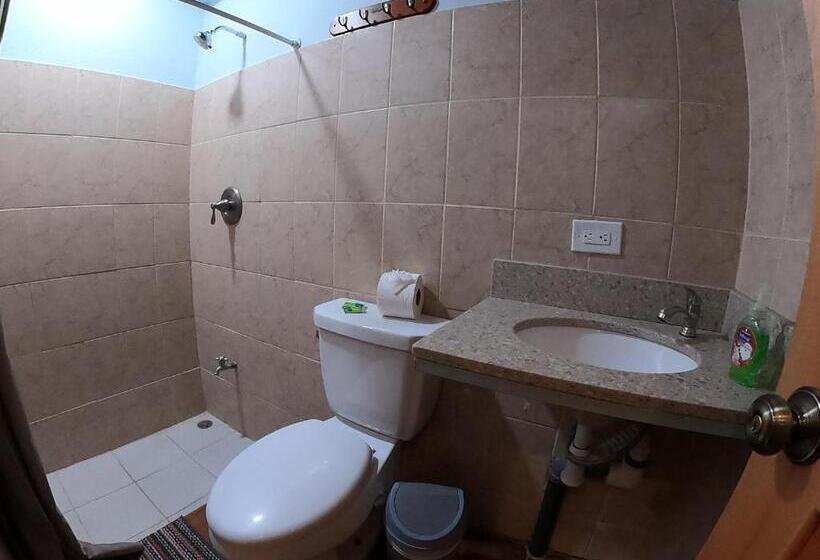 هتل Laureles Collection Uvita   Cabinas Los Laureles