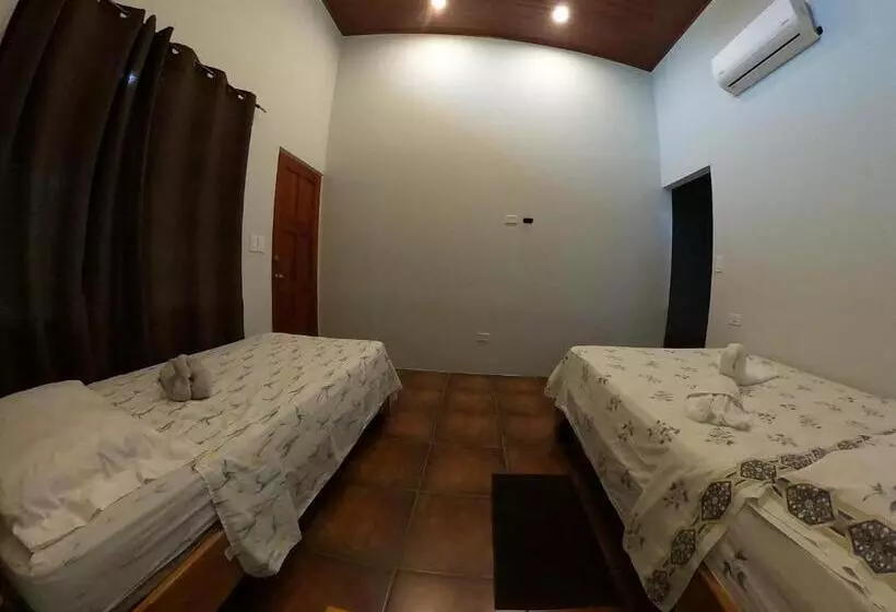 هتل Laureles Collection Uvita   Cabinas Los Laureles