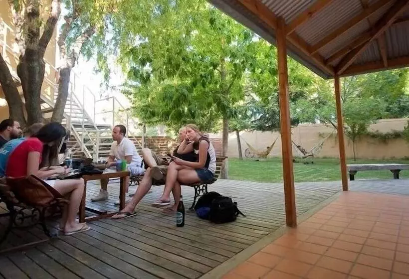 هتل El Gualicho Hostel