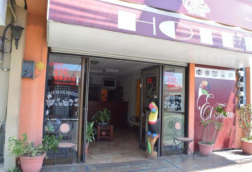 هتل El Tucan