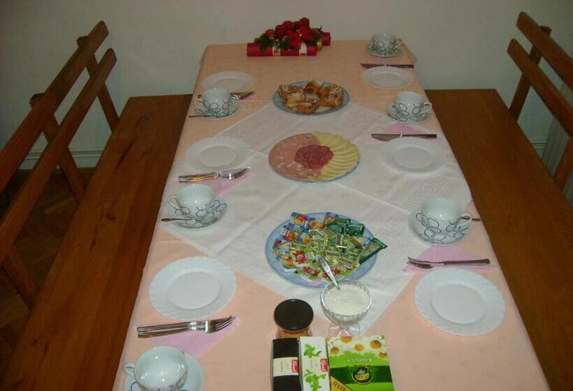 هتل Guest House Robi