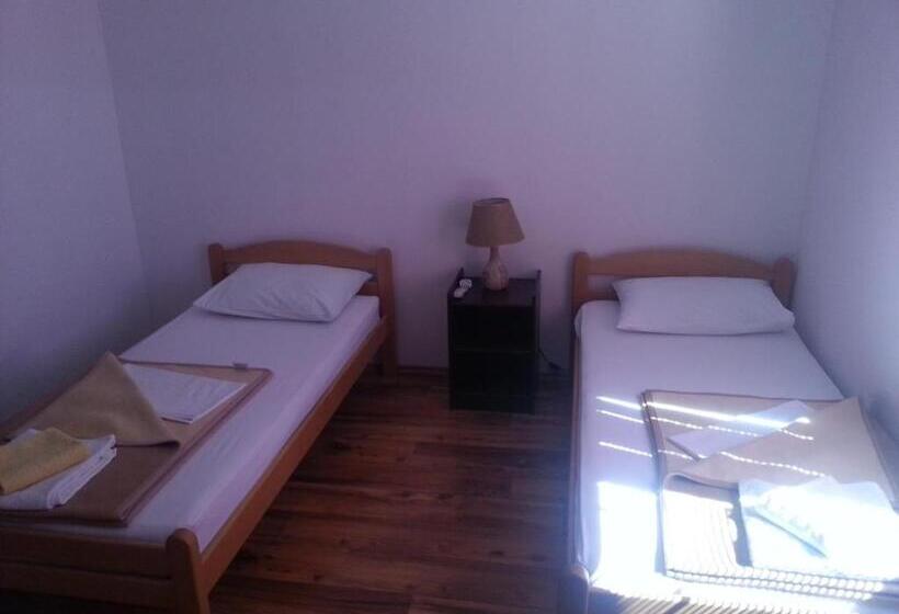 هتل Guest House Robi