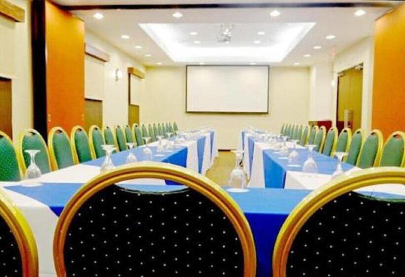 هتل City Express By Marriott Esteli