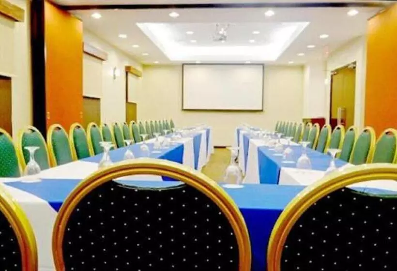 هتل City Express By Marriott Esteli