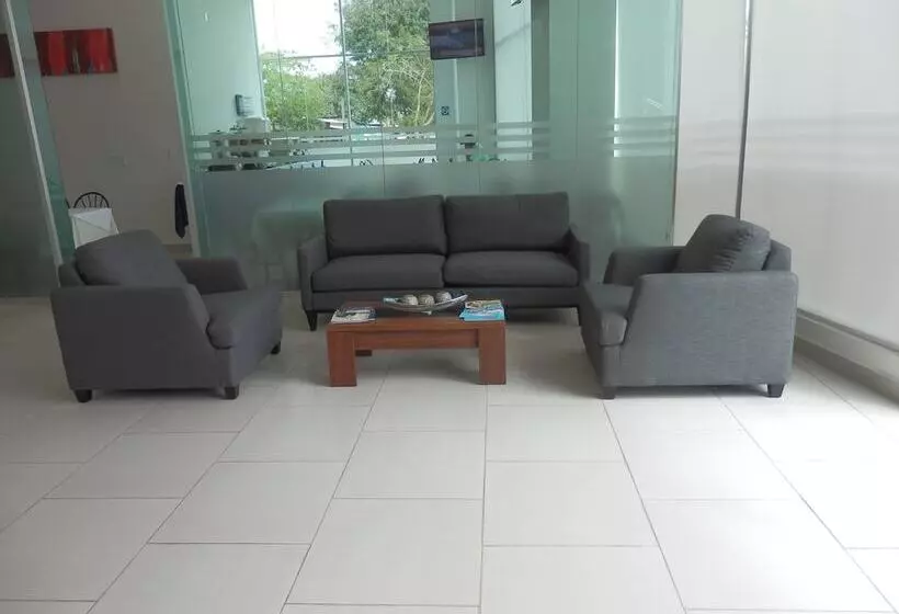 هتل City Express By Marriott Esteli