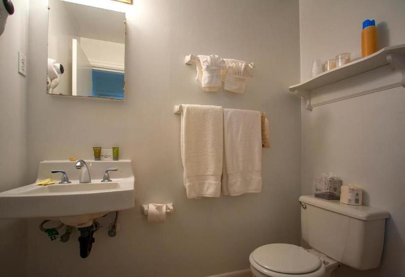 هتل Mcbee Cottages