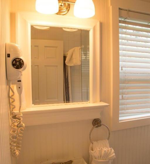 هتل Mcbee Cottages