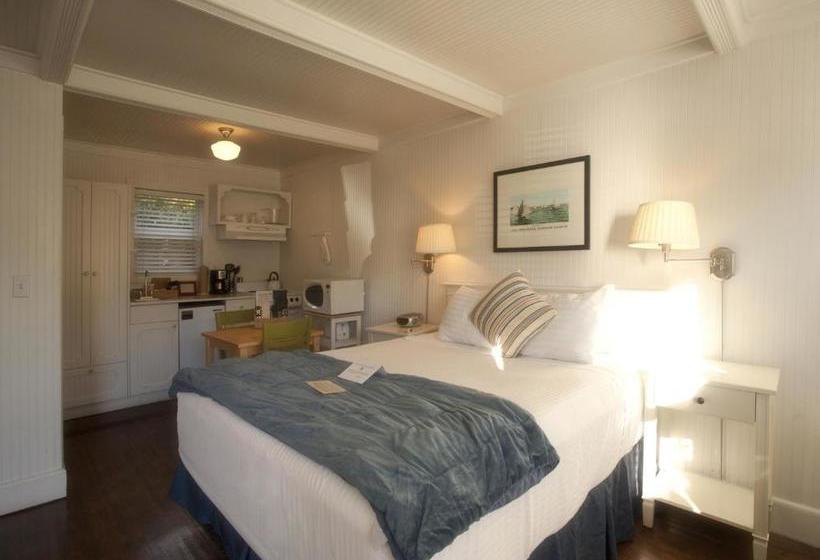 هتل Mcbee Cottages