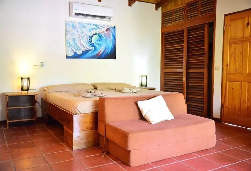 Hotelli Pacifica Surf Studios