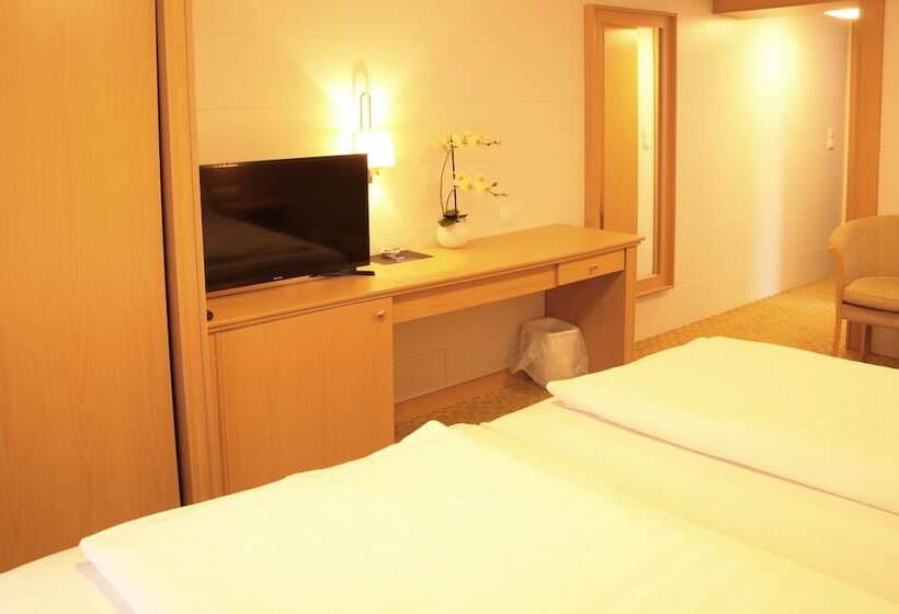 호텔 & Restaurant Bei Baki