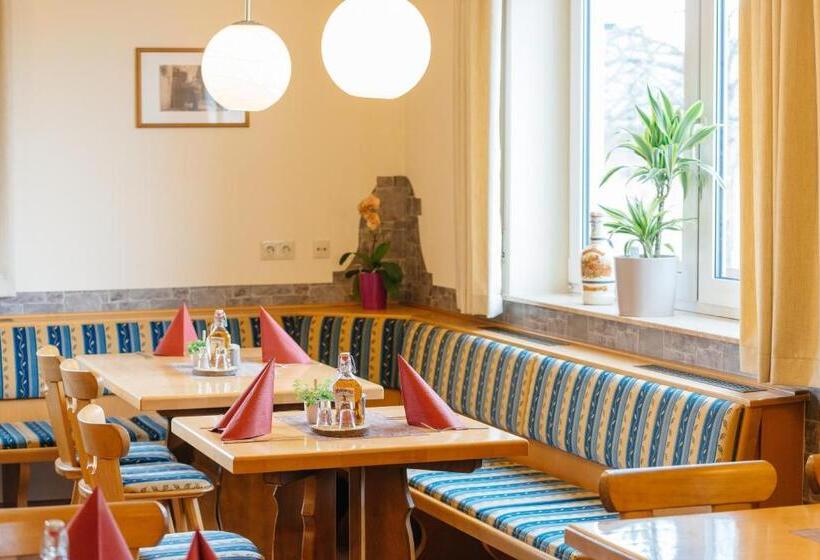 בית מלון כפרי Rhönhof