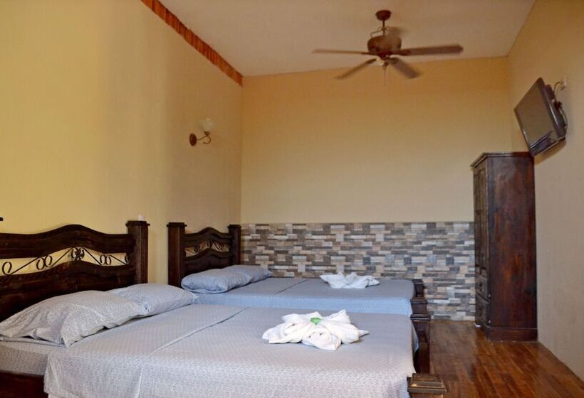 Hotelli Rustico Santa Teresa