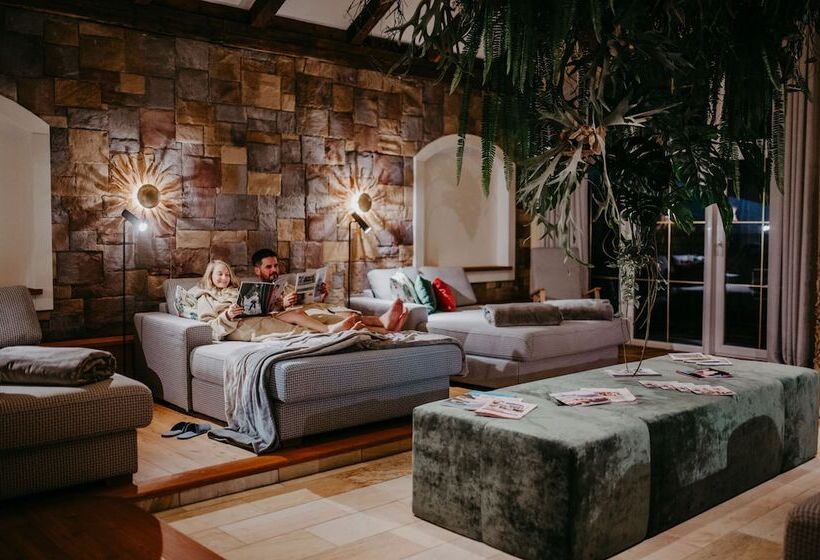 Отель Salzburger Hof Zauchensee