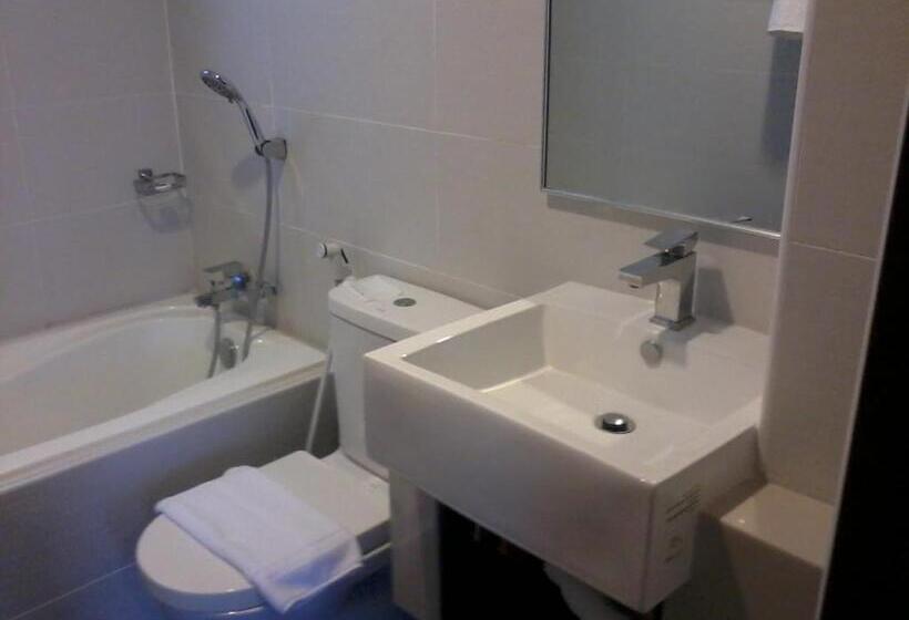 בית מלון כפרי Samsuria Beach Resort & Residence