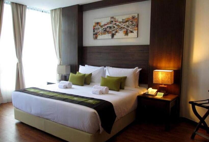 בית מלון כפרי Samsuria Beach Resort & Residence