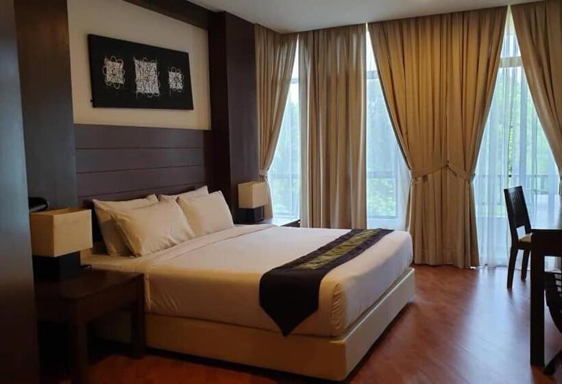 בית מלון כפרי Samsuria Beach Resort & Residence