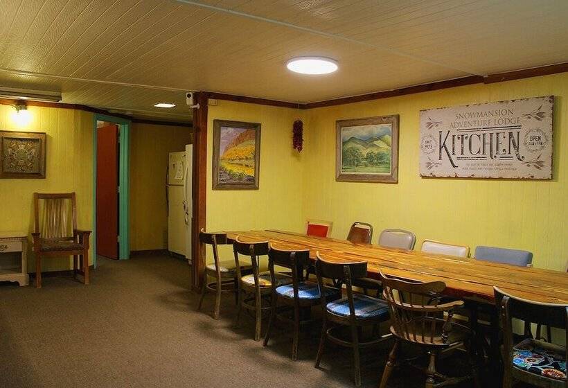 酒店 Snowmansion Taos Adventure Lodge