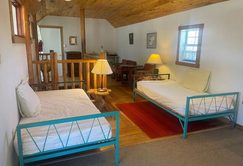 酒店 Snowmansion Taos Adventure Lodge