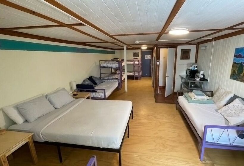 酒店 Snowmansion Taos Adventure Lodge