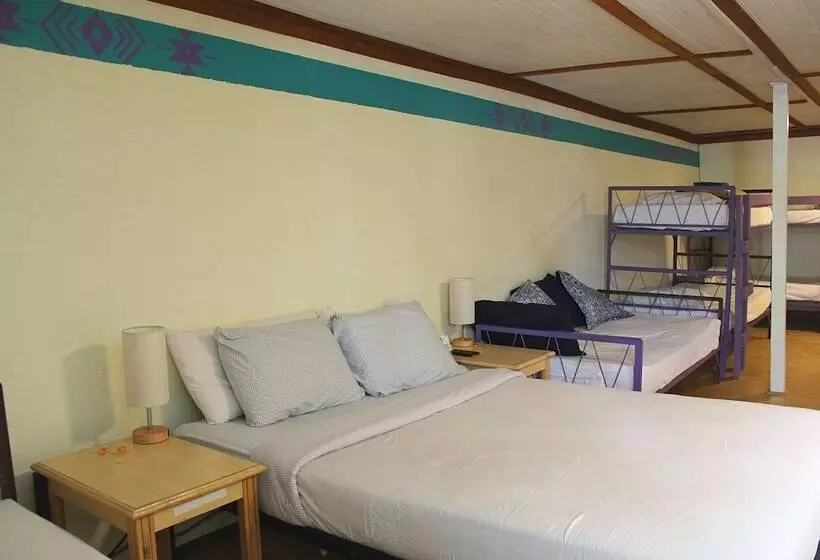 Hotelli Snowmansion Taos Adventure Lodge