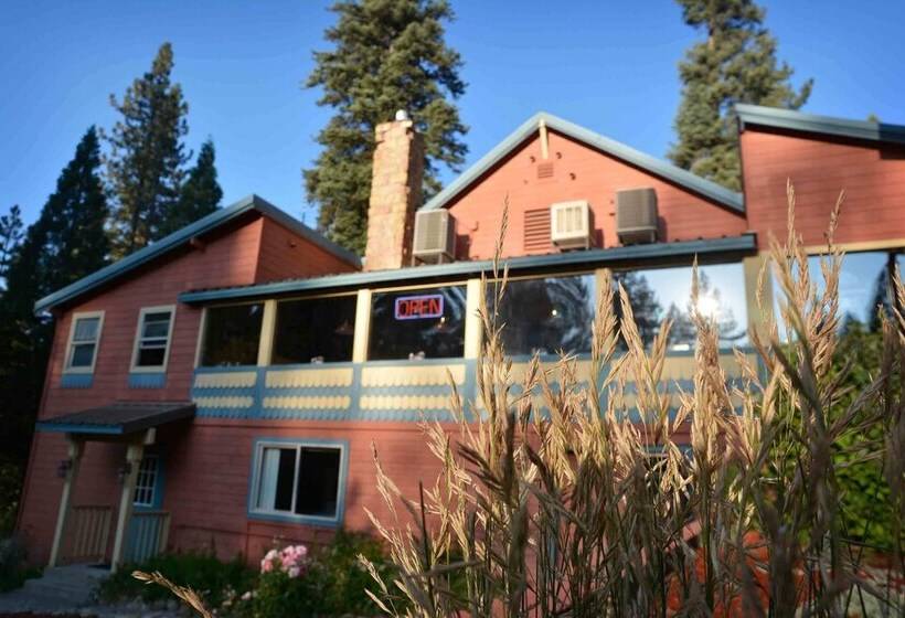 فندق Strawberry Inn