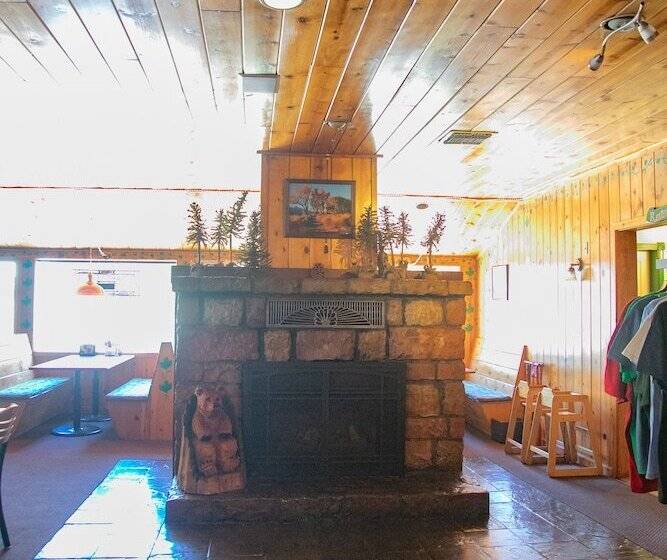 فندق Strawberry Inn