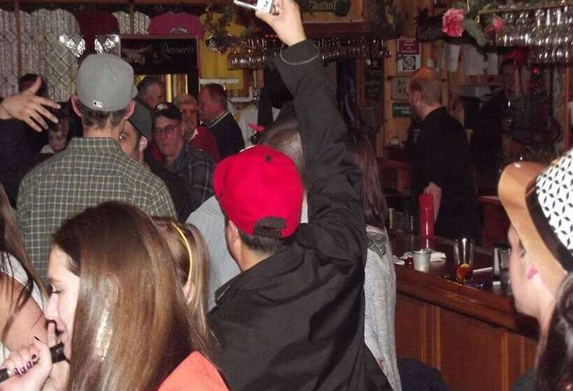 فندق Strawberry Inn