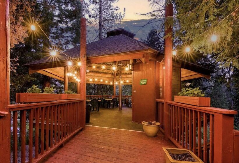 فندق Strawberry Inn