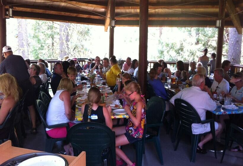 فندق Strawberry Inn