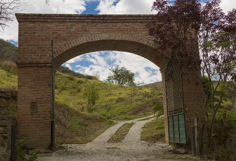 Отель Villa Beatriz Lodge