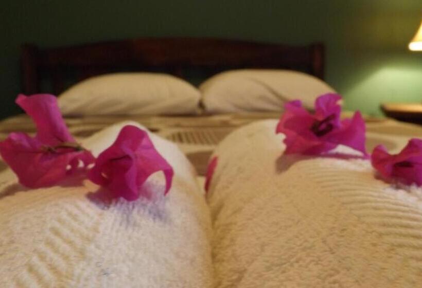 هتل Villas De La Colina