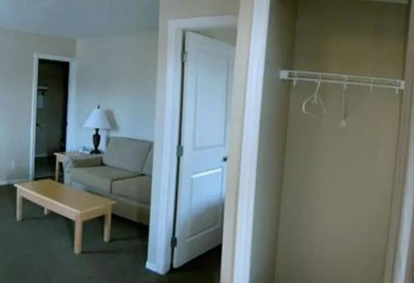 هتل George Point Inn