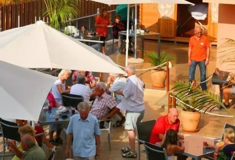 ホテル Albir Palace Apartments
