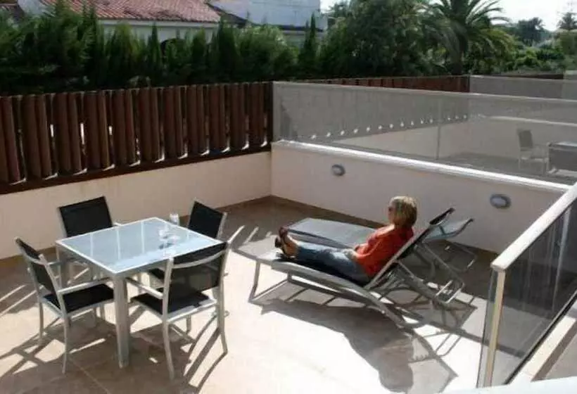 ホテル Albir Palace Apartments
