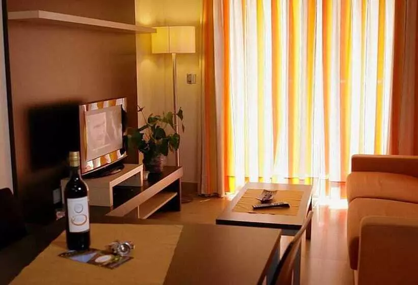 ホテル Albir Palace Apartments