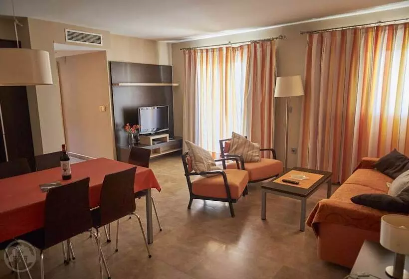 ホテル Albir Palace Apartments