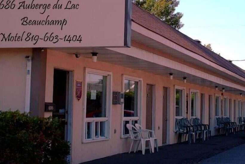 בית מלון כפרי Auberge Du Lac Beauchamp