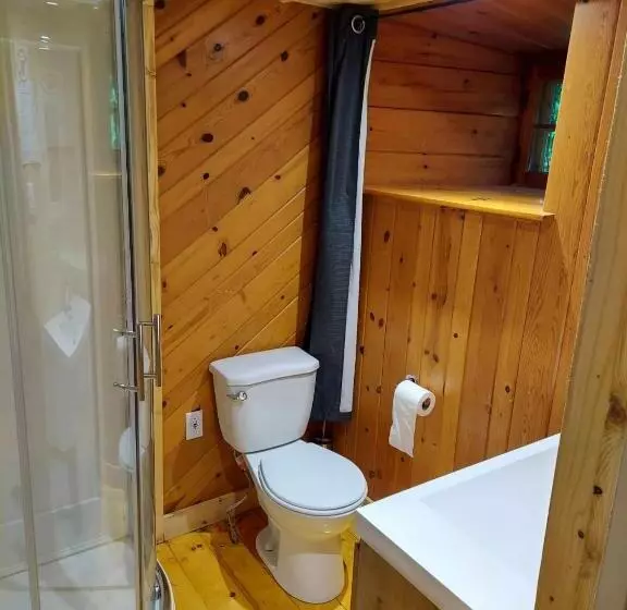 ホテル Auberge Le P Tit Bonheur   Hostel
