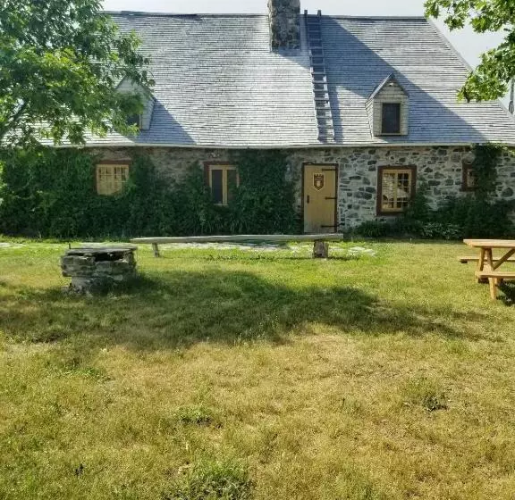 ホテル Auberge Le P Tit Bonheur   Hostel