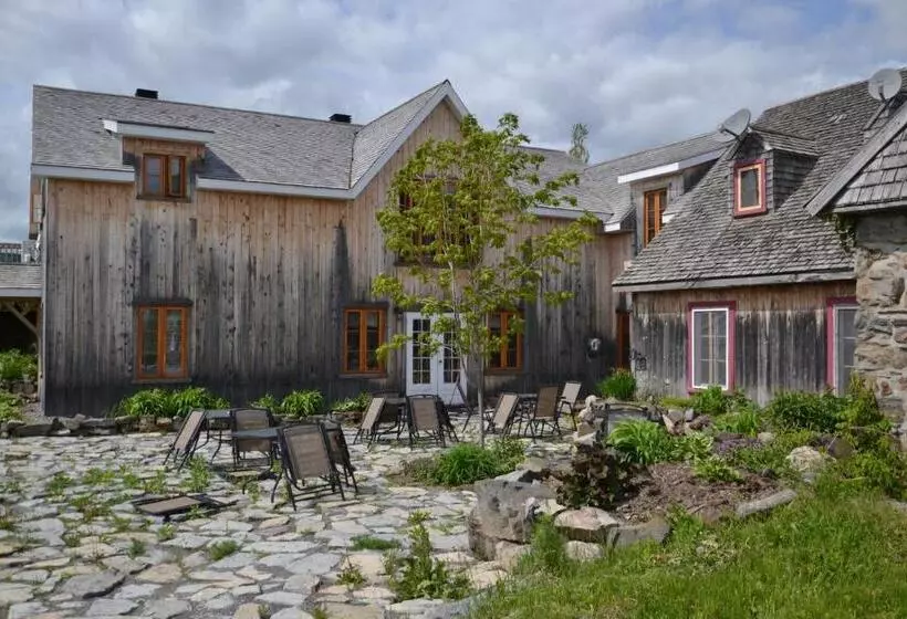 ホテル Auberge Le P Tit Bonheur   Hostel