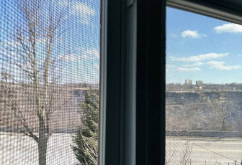 هتل Bedham Hall B&b