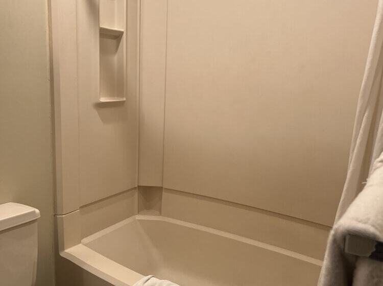 هتل Capri Motor Inn