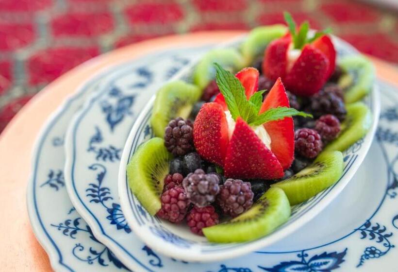 فندق Crystal S View Bed & Breakfast