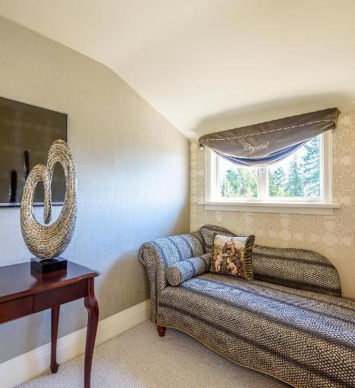 فندق Crystal S View Bed & Breakfast