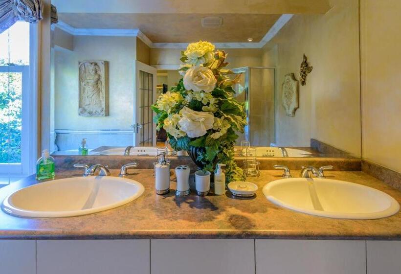 فندق Crystal S View Bed & Breakfast